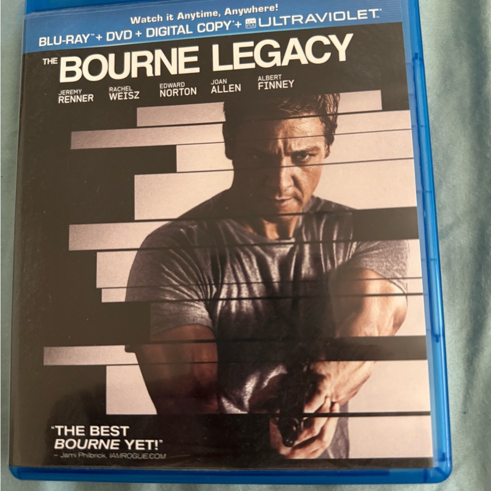 The Bourne Legacy Blu-ray - Blue Case